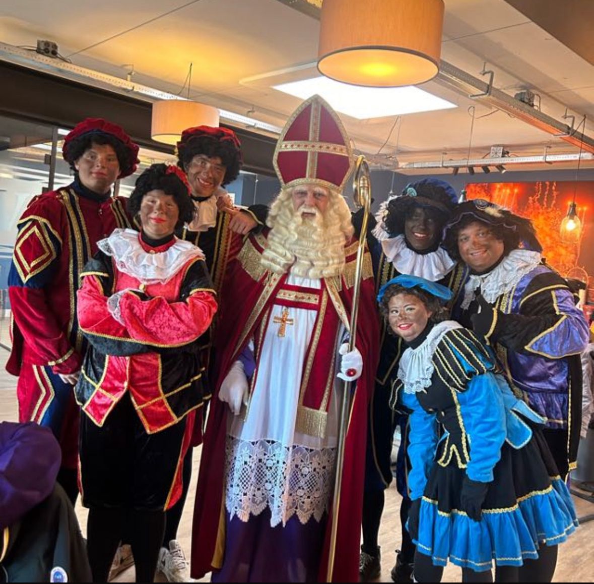 Sinterklaas en zijn pieten van Club Pieten
